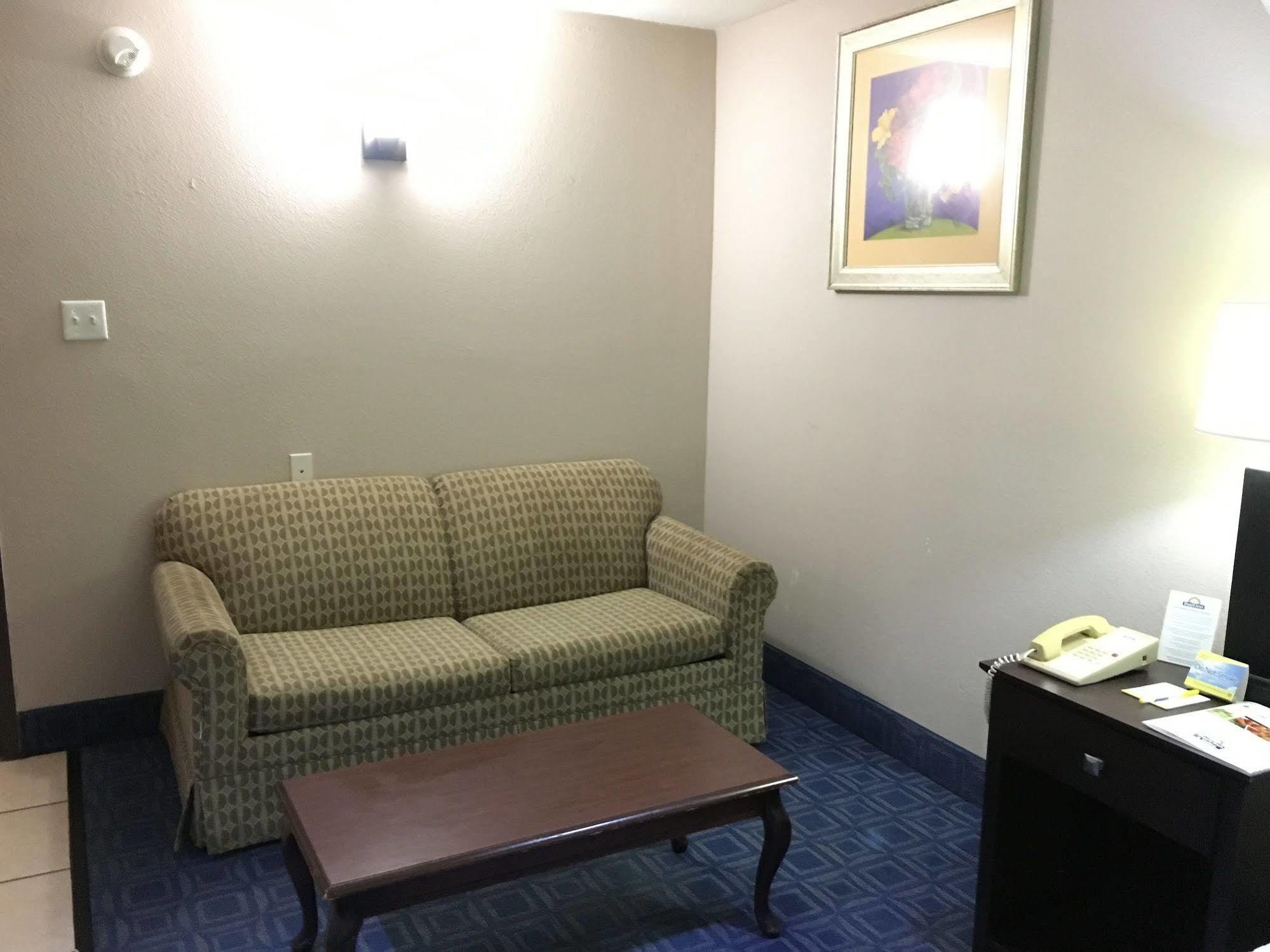 Hotel Days & By Wyndham - Ybor