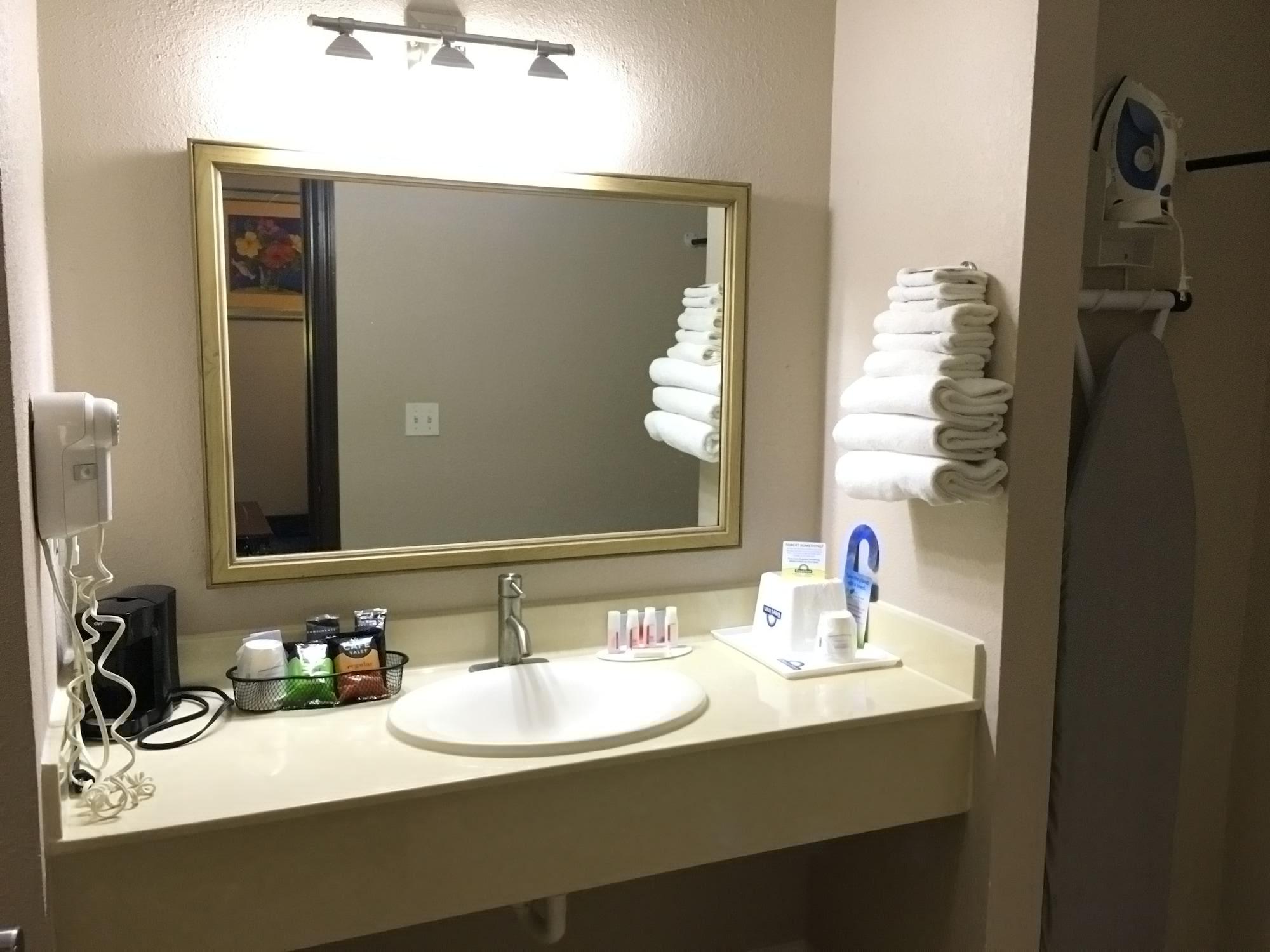 Days & By Wyndham - Ybor Hotel