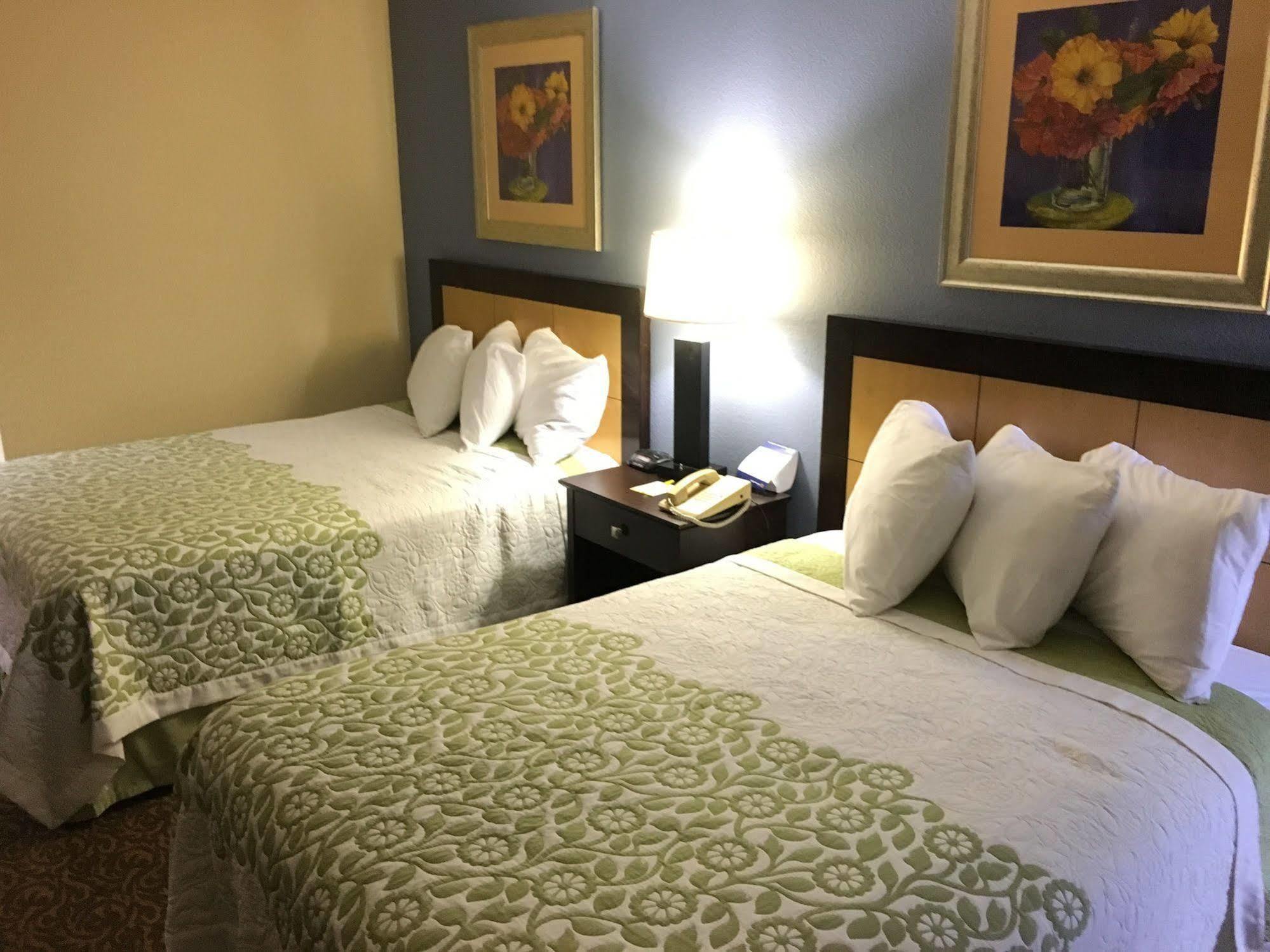 Hotel Days & By Wyndham - Ybor